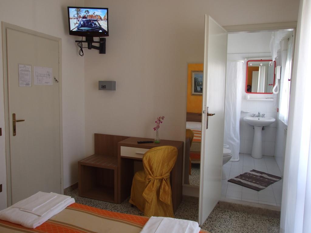 Derna Hotel