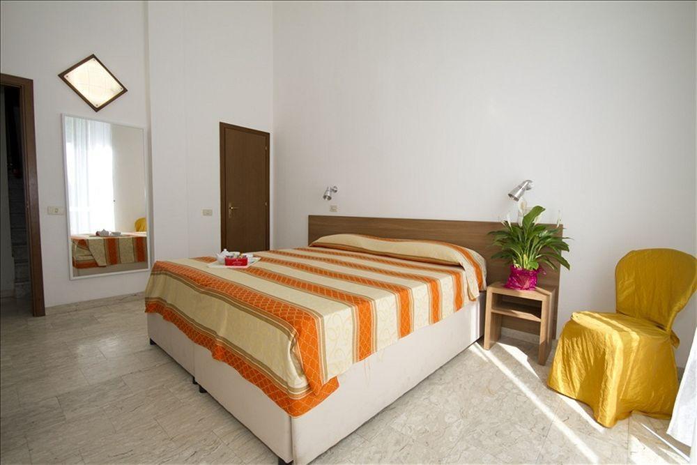Hotel Derna 3*