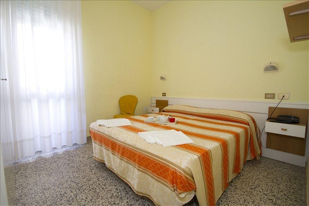 Derna Hotel 3*