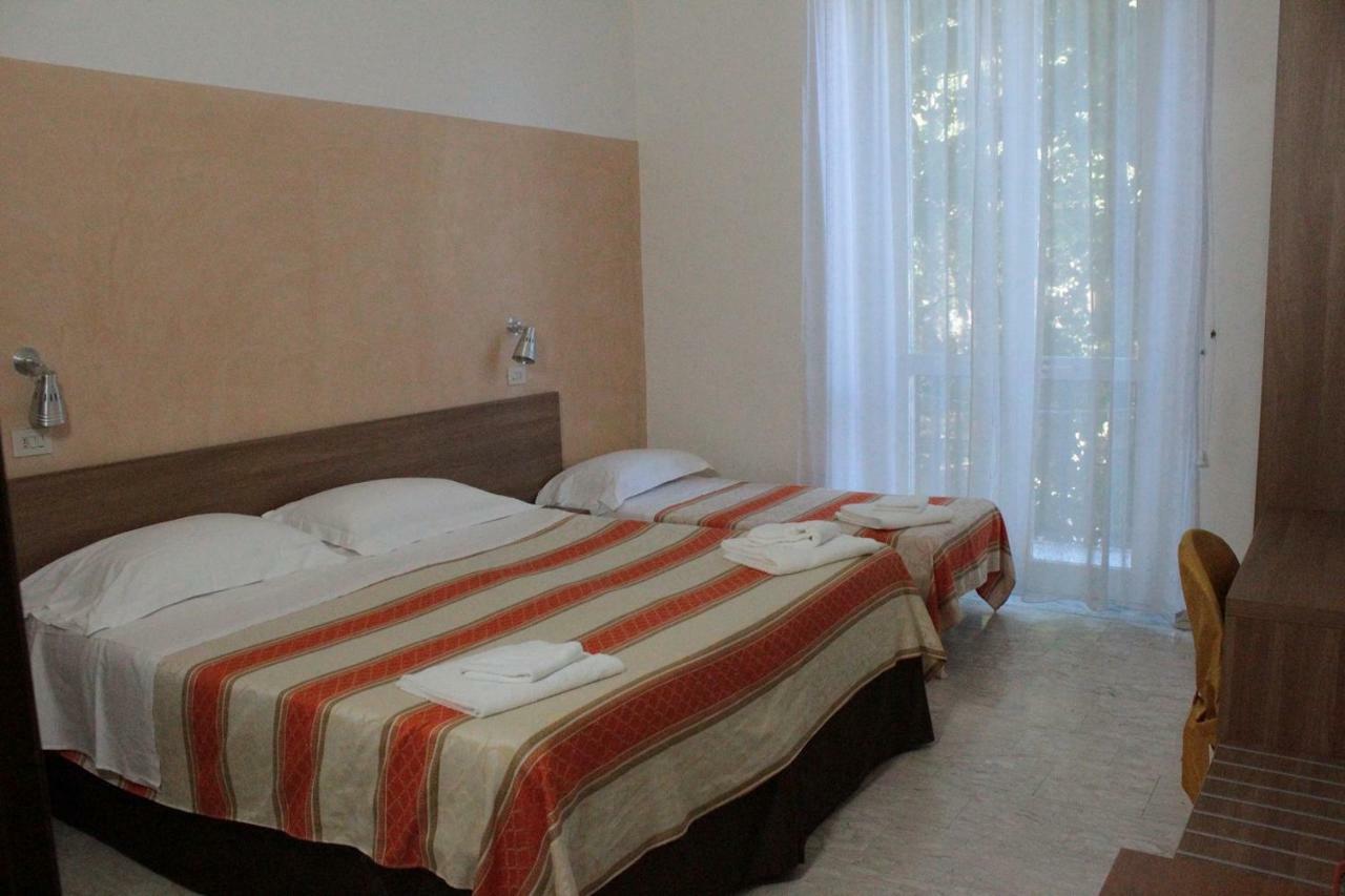 Derna 3* Viareggio